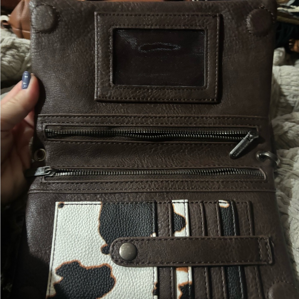 Wrangler Dark Brown Leather Wristlet/crossbody - Picture 3 of 7